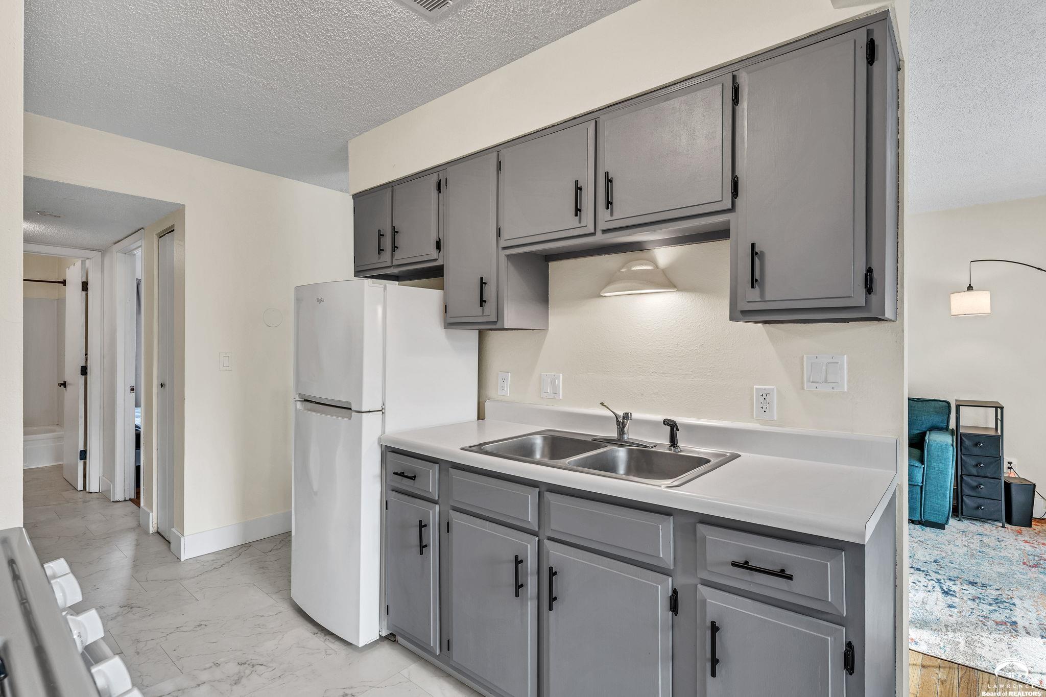 255 North Michigan Street, Unit 77 Lawrence, KS 66044 - Photo 8 of 20
