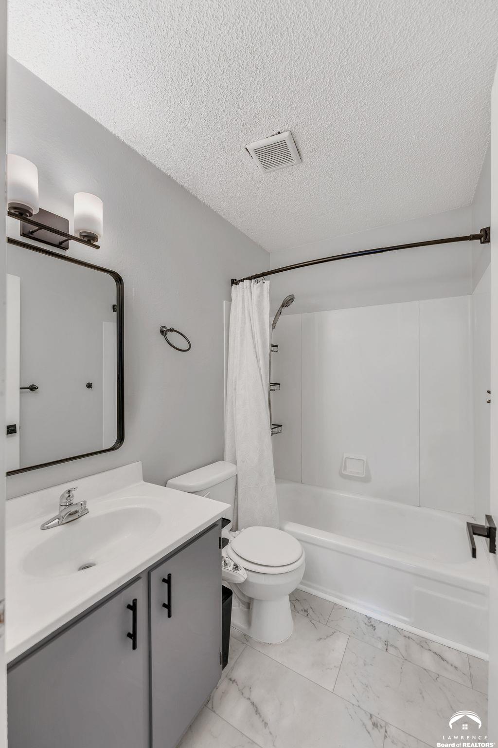 255 North Michigan Street, Unit 77 Lawrence, KS 66044 - Photo 10 of 20