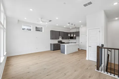 $509,999 | 200 West 56th Street, Unit 1104, Austin, TX 78751