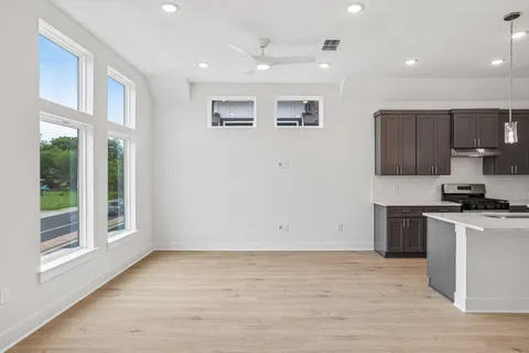 $509,999 | 200 West 56th Street, Unit 1104, Austin, TX 78751