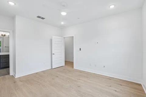 $509,999 | 200 West 56th Street, Unit 1104, Austin, TX 78751