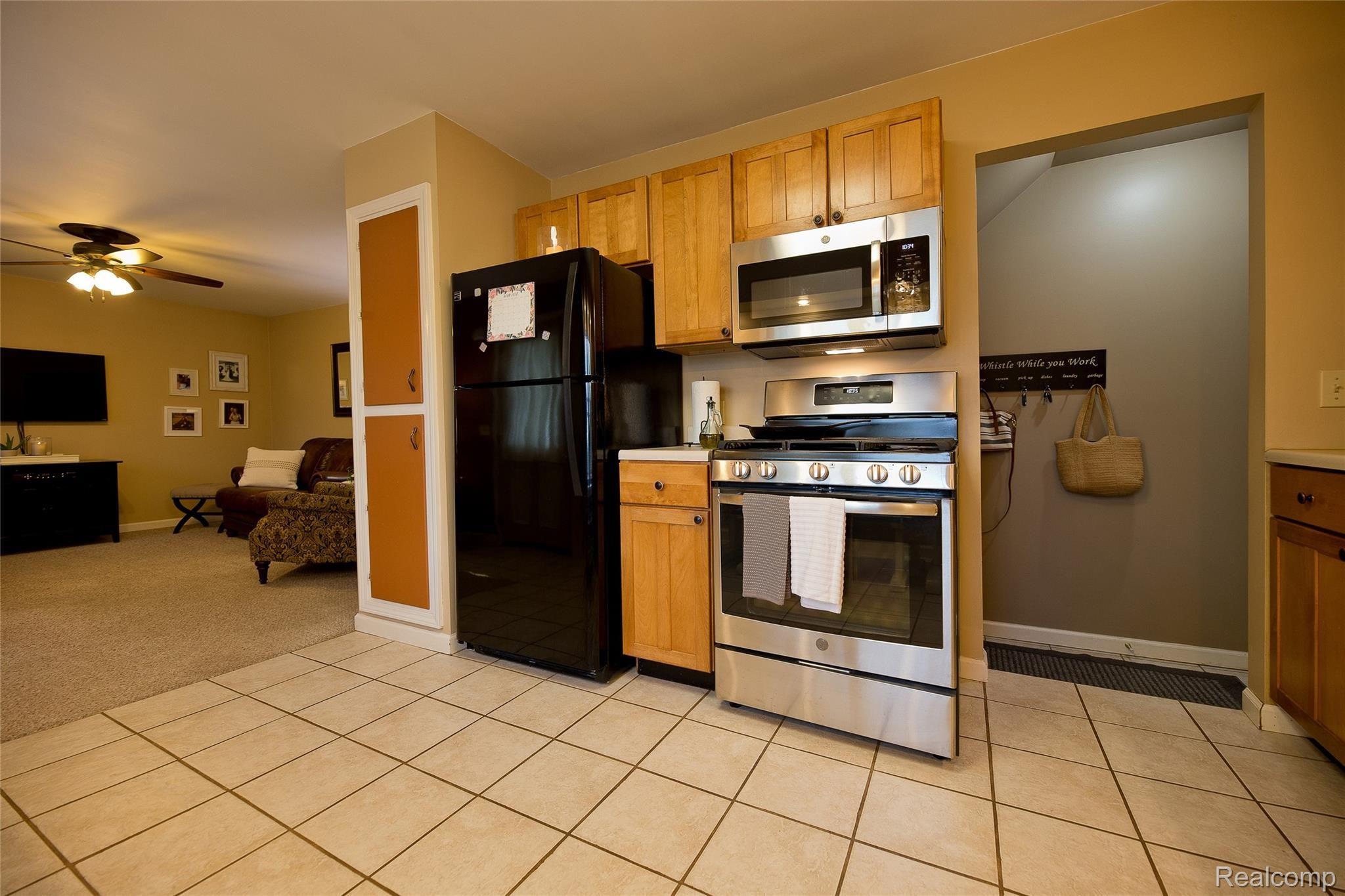 958 North Wilder Road Lapeer, MI 48446 - Photo 10 of 48 A32W7582.jpg