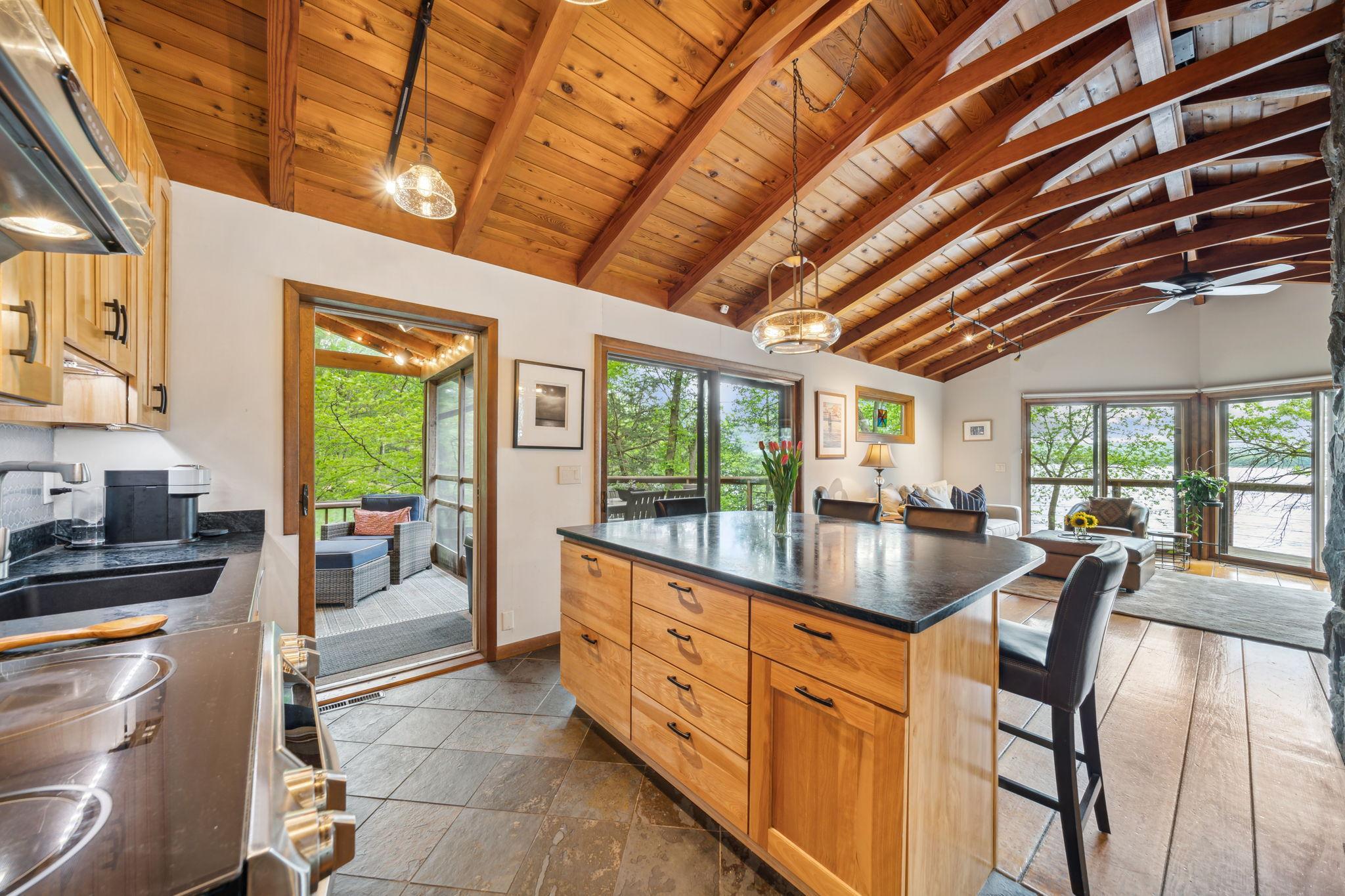 310-312 North Cove Road Hudson, WI 54016 - Photo 11 of 39 Gallery Image 11