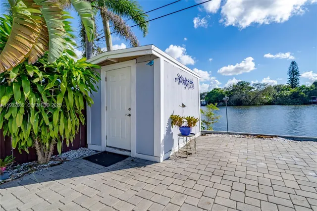 $3,695 | 5900 North Farragut Drive, Hollywood, FL 33021