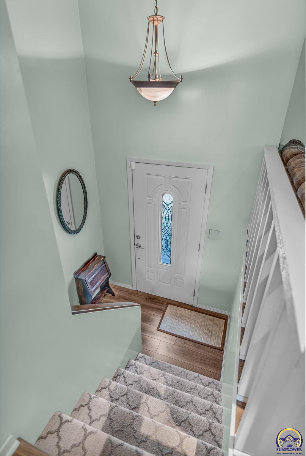 4209 Southwest 35th Terrace Topeka, KS 66614 - Photo 2 of 39