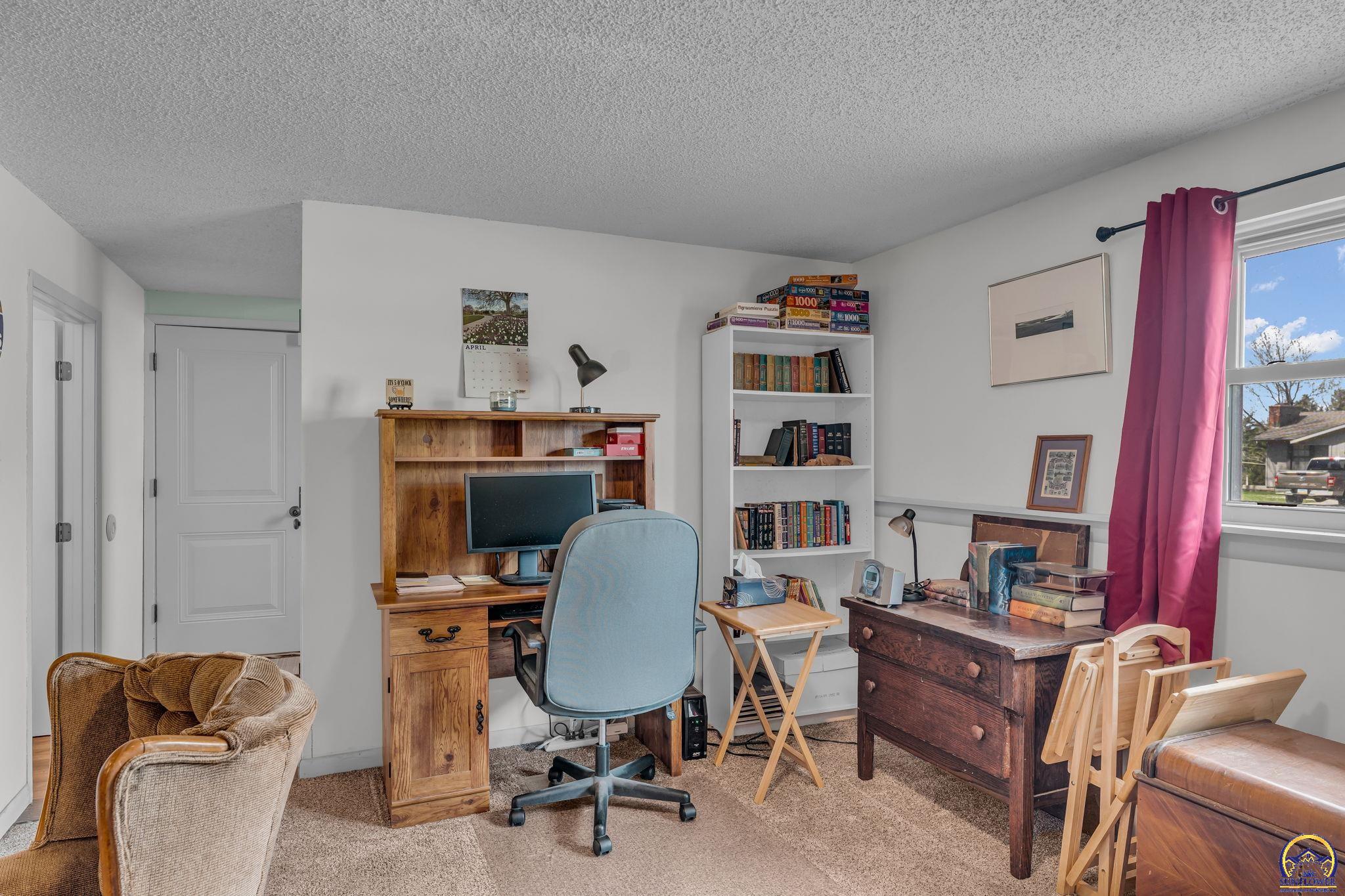 4209 Southwest 35th Terrace Topeka, KS 66614 - Photo 30 of 39