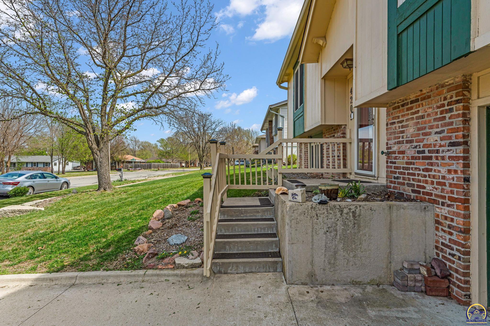 4209 Southwest 35th Terrace Topeka, KS 66614 - Photo 33 of 39