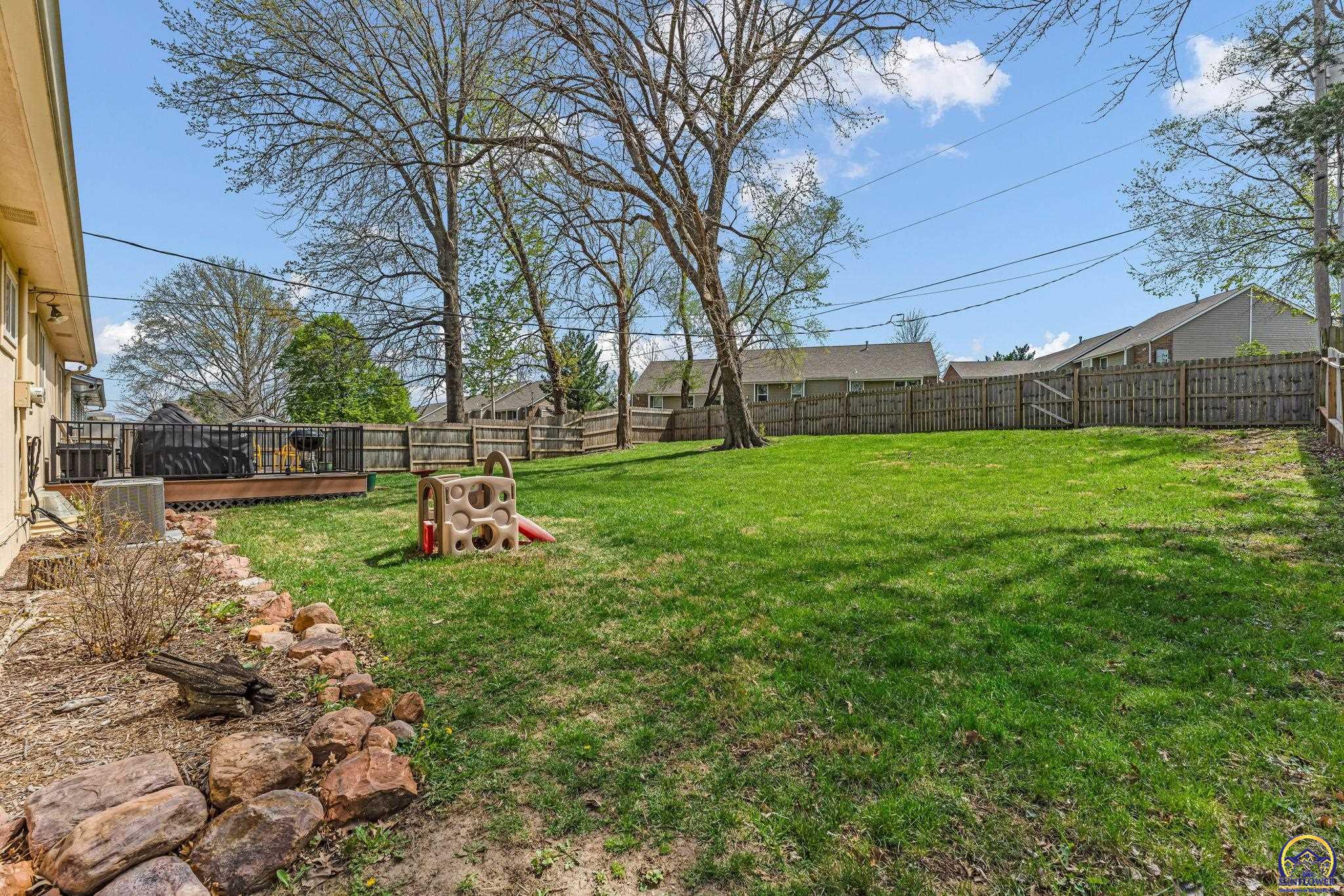 4209 Southwest 35th Terrace Topeka, KS 66614 - Photo 35 of 39