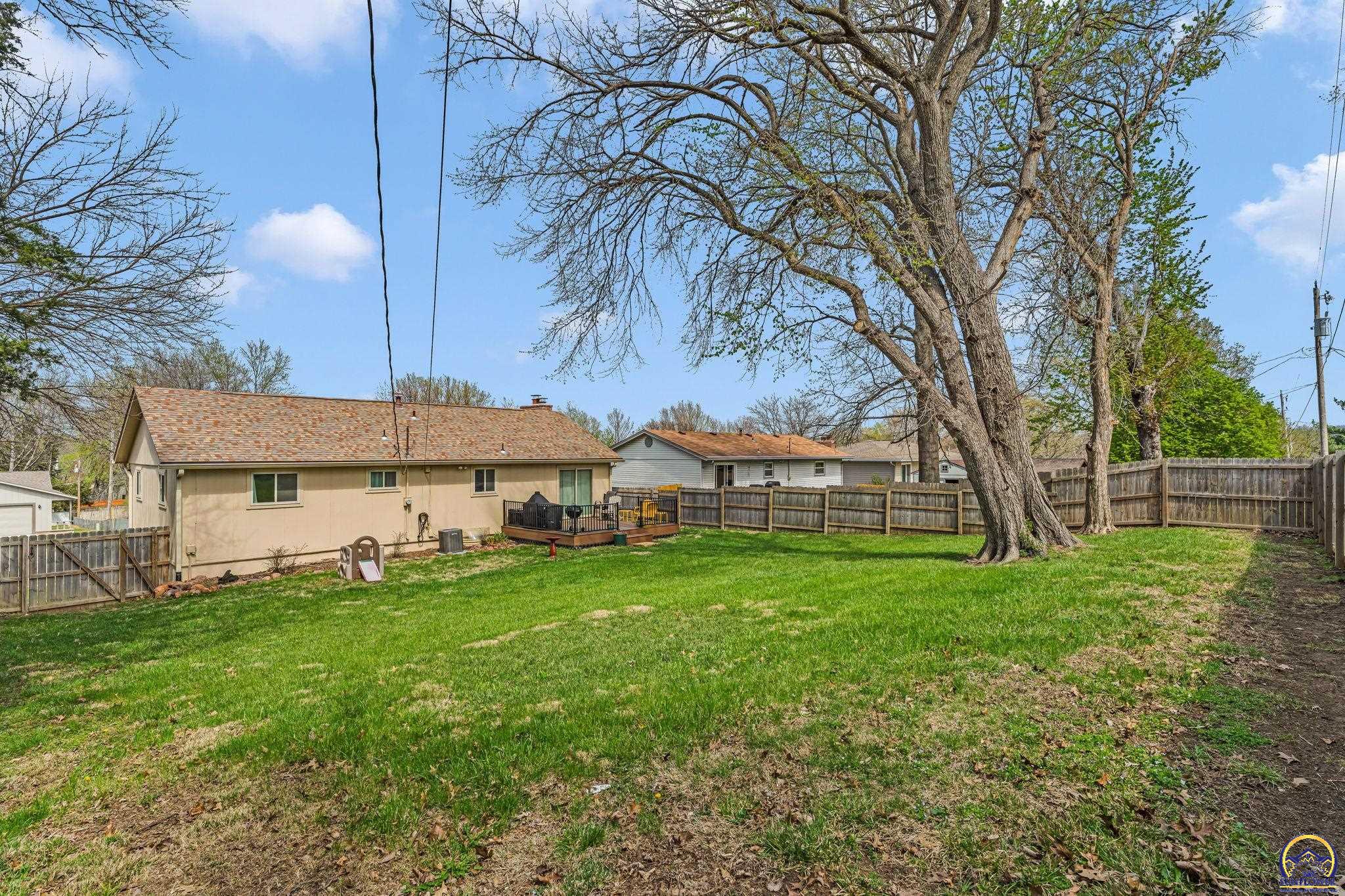 4209 Southwest 35th Terrace Topeka, KS 66614 - Photo 36 of 39