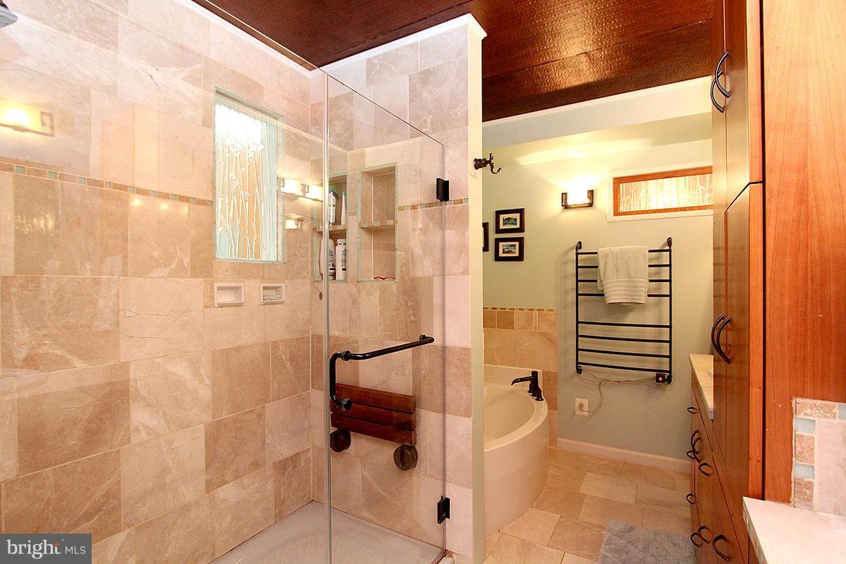 3114 Manor Road Falls Church, VA 22042 - Photo 23 of 30 Bath