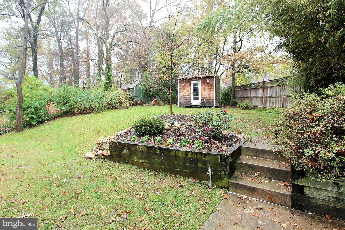 3114 Manor Road Falls Church, VA 22042 - Photo 29 of 30 Exterior (Rear)