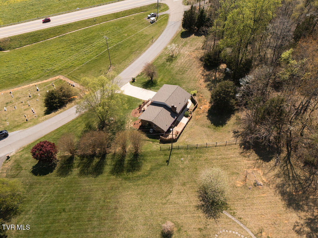 424 Old Watauga Road Watauga, TN 37694 - Photo 13 of 50 .