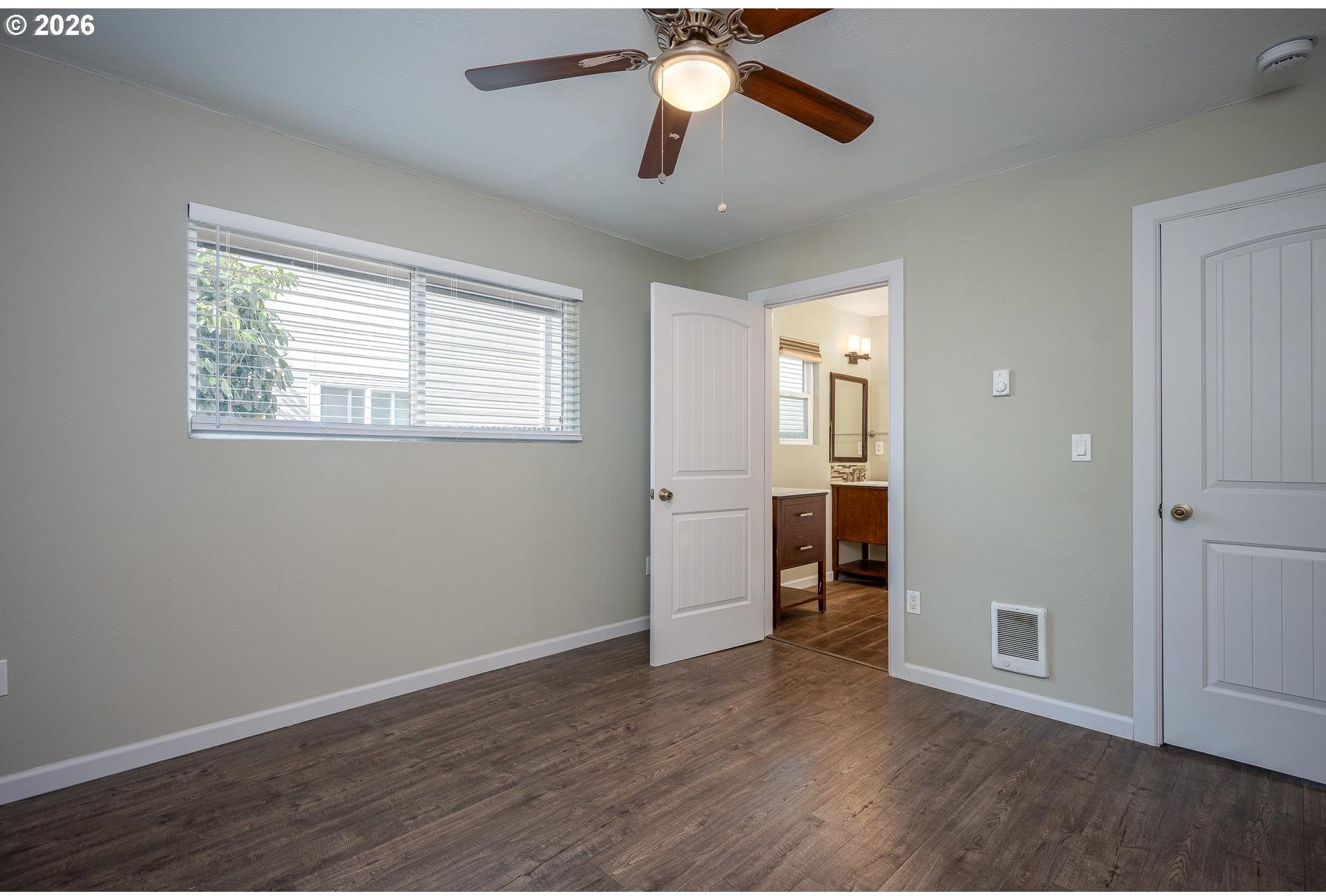 12344 Southeast Bush Street Portland, OR 97236 - Photo 15 of 28 Unit #3