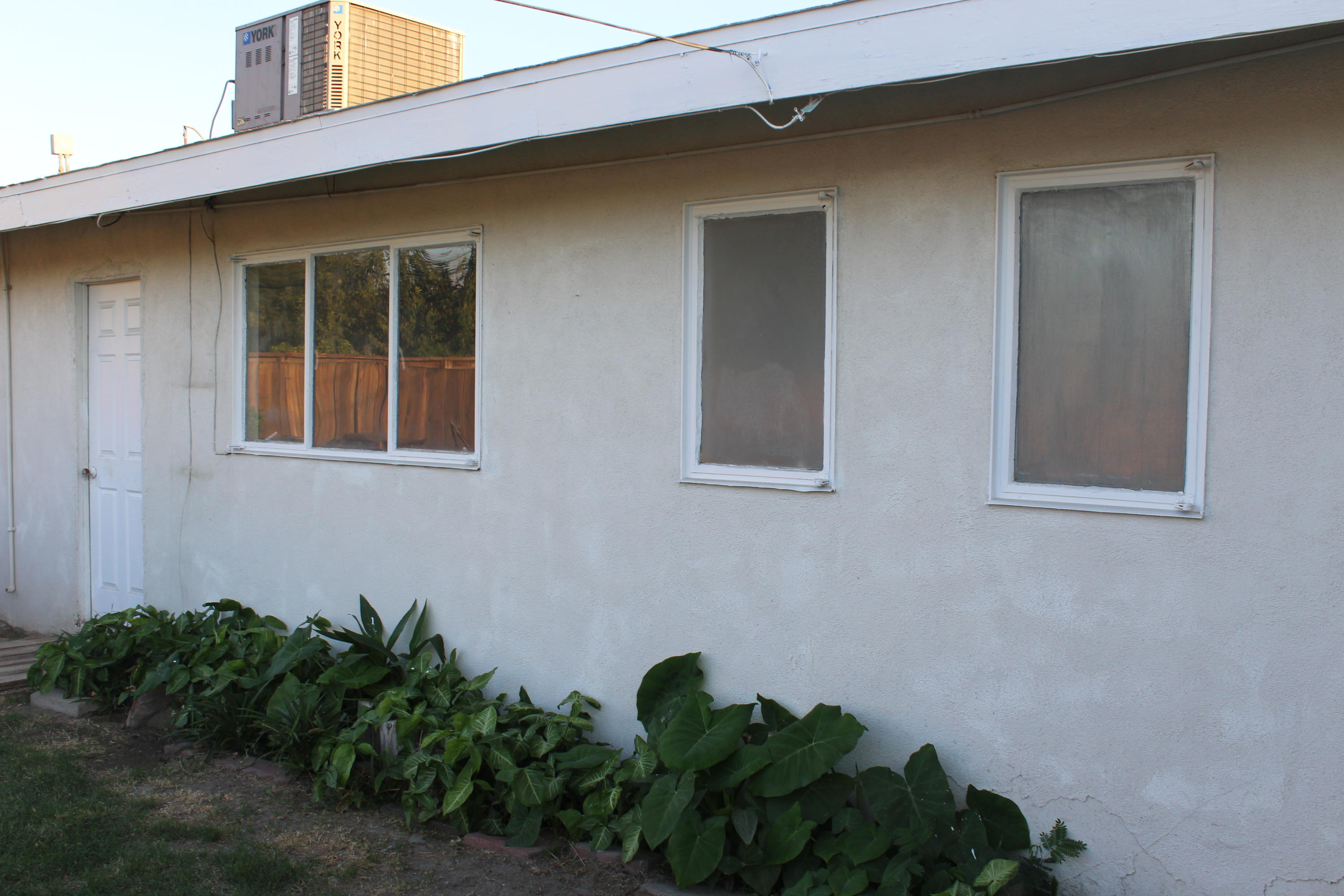 82396 Adobe Road Indio, CA 92201 - Photo 50 of 53 a flower plants in front of a house