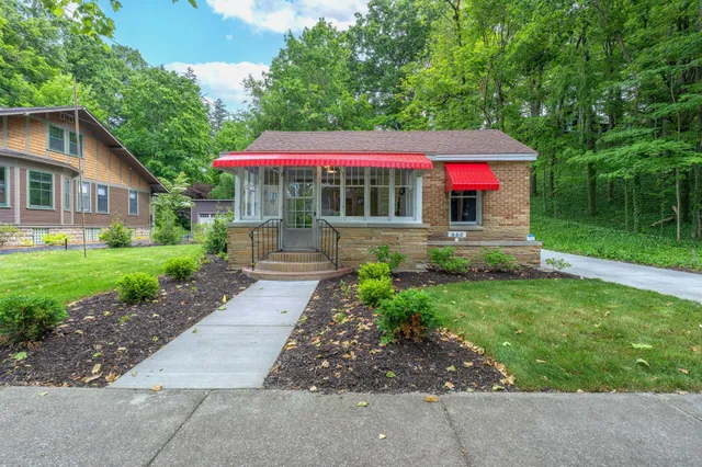 $1,150,000 | 678 Lake Street, Saugatuck, MI 49453