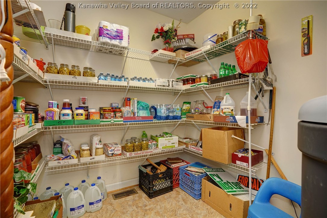 22 Trace Road Newton, WV 25266 - Photo 6 of 26 Gallery Image 6