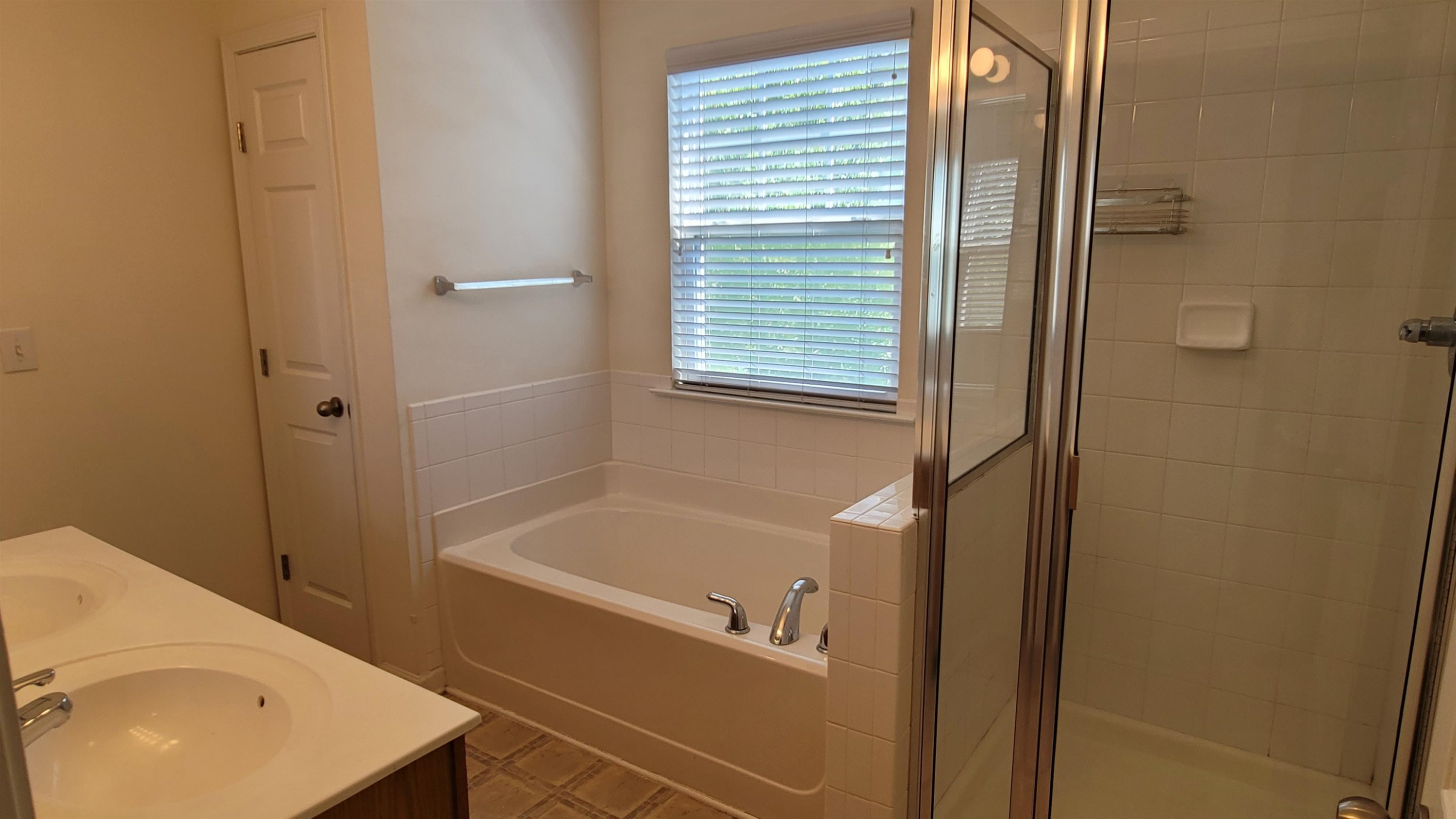 8621 Neuse Club Lane, Unit 101 Raleigh, NC 27616 - Photo 14 of 18 Photo 15
