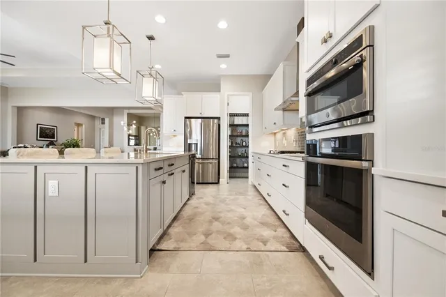 $1,899,000 | 8083 Waterbend Trail, Sarasota, FL 34240