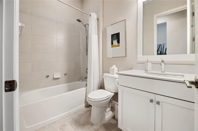 $1,899,000 | 8083 Waterbend Trail, Sarasota, FL 34240