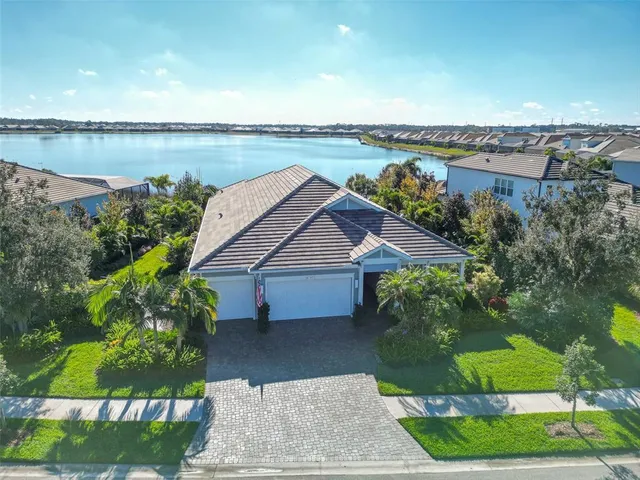 $1,899,000 | 8083 Waterbend Trail, Sarasota, FL 34240