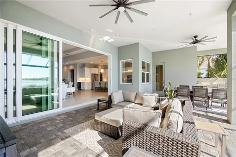 $1,899,000 | 8083 Waterbend Trail, Sarasota, FL 34240
