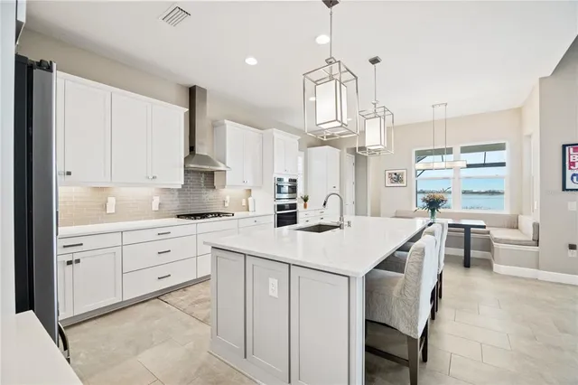 $1,899,000 | 8083 Waterbend Trail, Sarasota, FL 34240