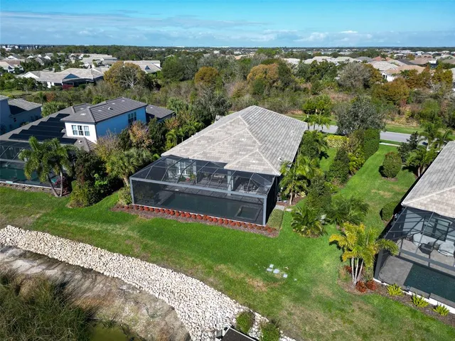 $1,899,000 | 8083 Waterbend Trail, Sarasota, FL 34240