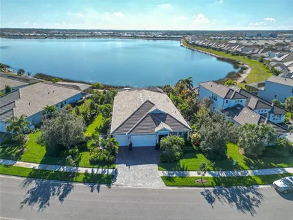 $1,899,000 | 8083 Waterbend Trail, Sarasota, FL 34240