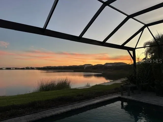 $1,899,000 | 8083 Waterbend Trail, Sarasota, FL 34240