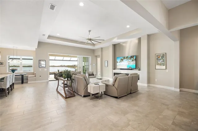 $1,899,000 | 8083 Waterbend Trail, Sarasota, FL 34240