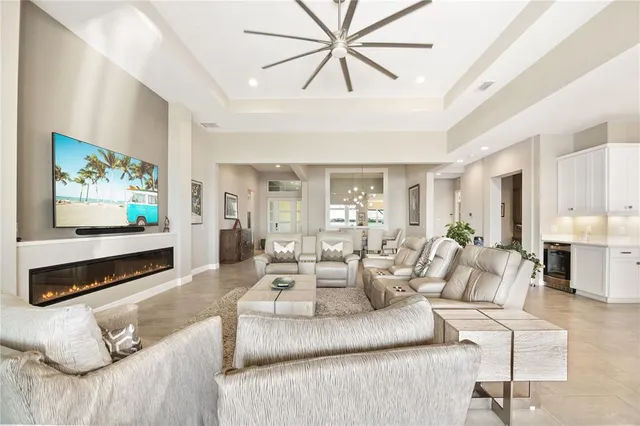 $1,899,000 | 8083 Waterbend Trail, Sarasota, FL 34240