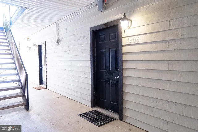 $1,850 | 12156 Penderview Terrace, Unit 1206, Fairfax, VA 22033