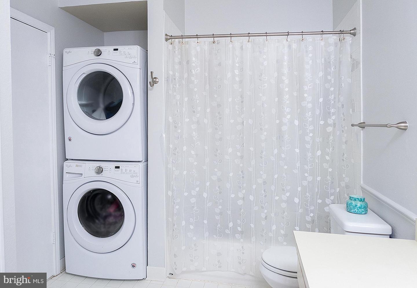 12156 Penderview Terrace, Unit 1206 Fairfax, VA 22033 - Photo 3 of 13