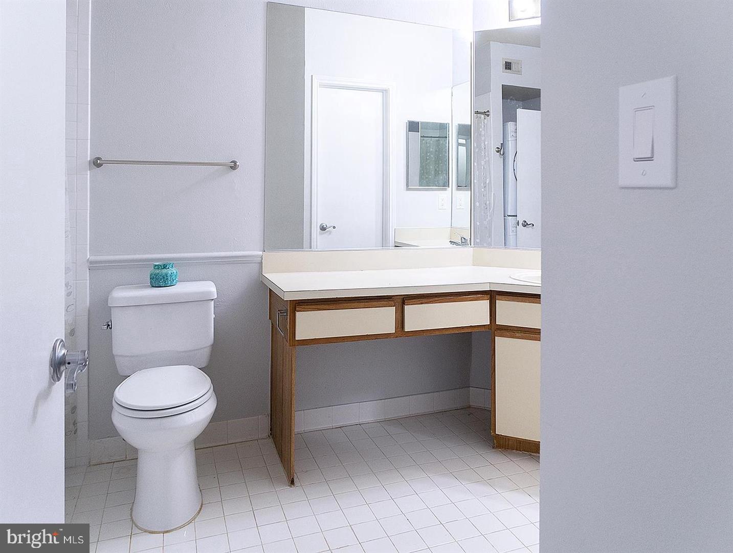 12156 Penderview Terrace, Unit 1206 Fairfax, VA 22033 - Photo 4 of 13