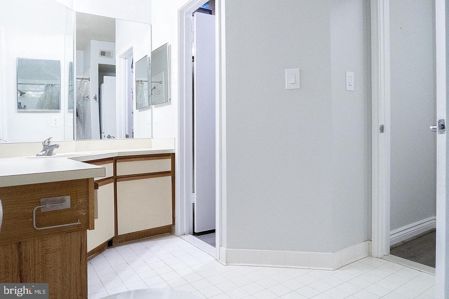 12156 Penderview Terrace, Unit 1206 Fairfax, VA 22033 - Photo 7 of 13