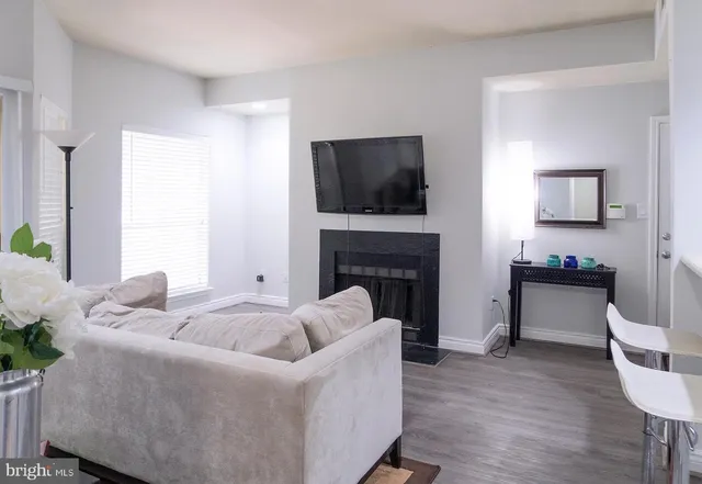 $1,850 | 12156 Penderview Terrace, Unit 1206, Fairfax, VA 22033