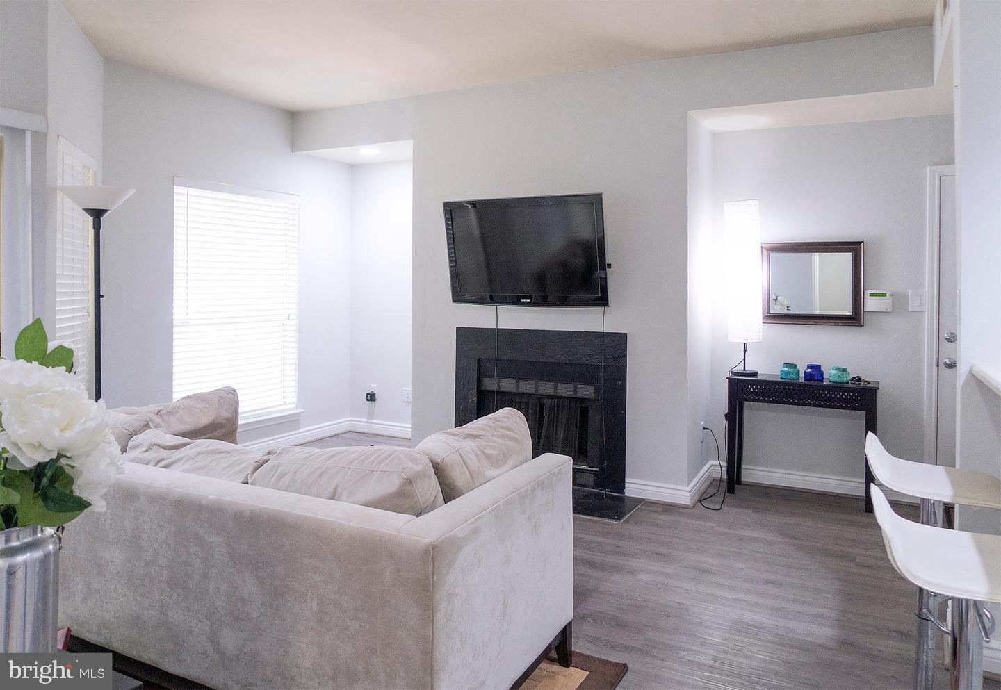 12156 Penderview Terrace, Unit 1206 Fairfax, VA 22033 - Photo 9 of 13