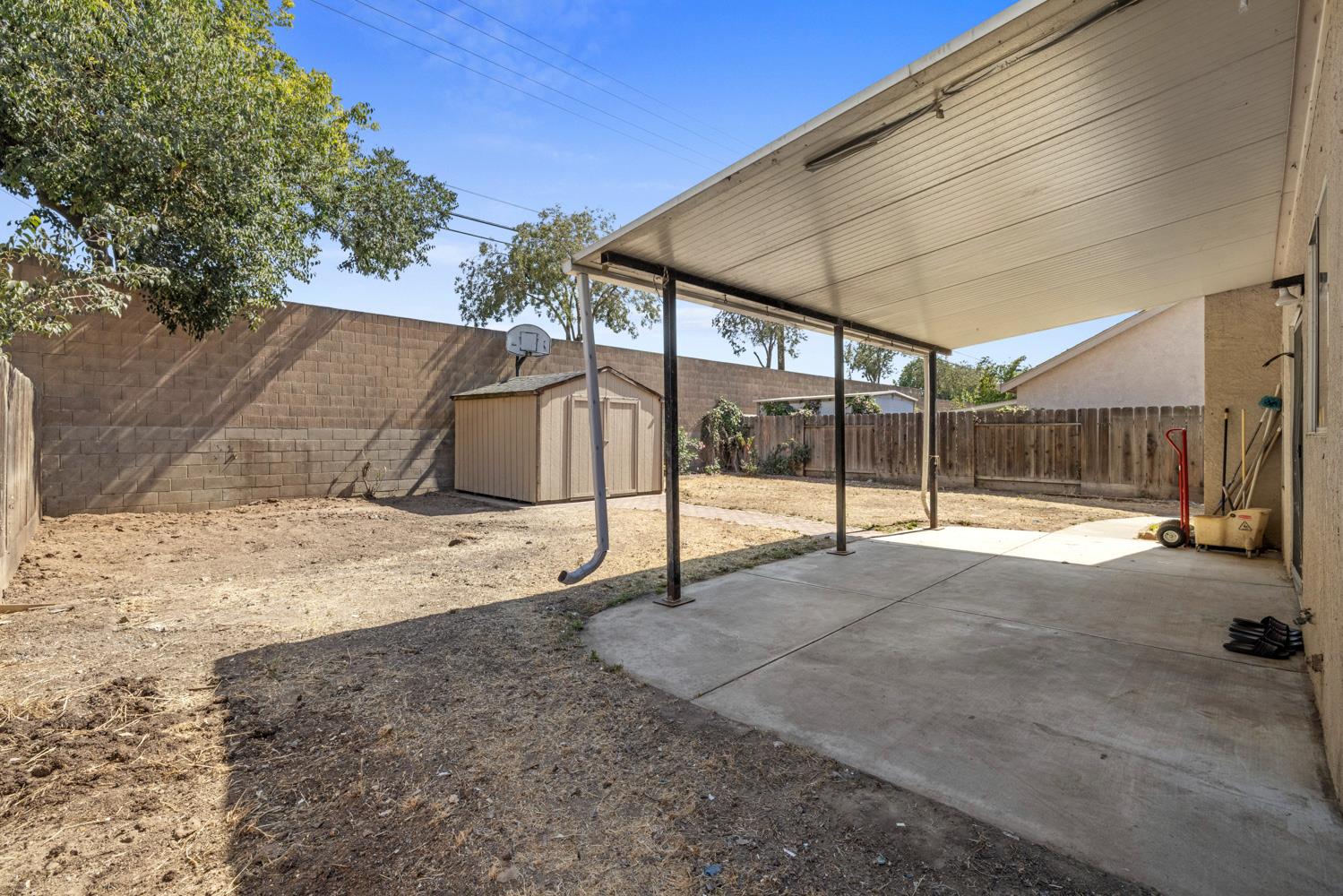 916 Fall River Drive Modesto, CA 95351 - Photo 30 of 33