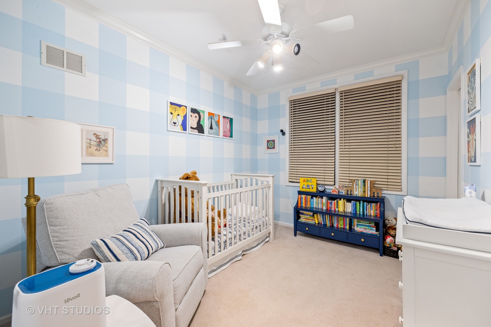 2050 North Racine Avenue, Unit 1 Chicago, IL 60614 - Photo 11 of 25 a bedroom with furniture and a large window