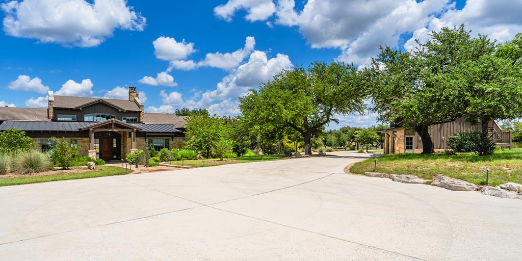 439 West Boot Rnch Ridge Fredericksburg, TX 78624 - Photo 2 of 24 Gallery Image 2