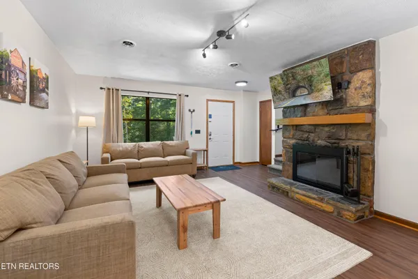 $1,800,000 | 3729 Plaza Way, Unit 121126, Pigeon Forge, TN 37863