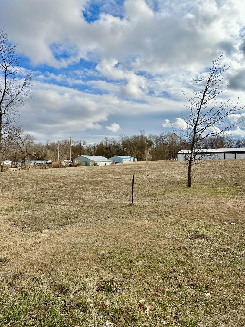 208-210 5th Street Keithsburg, IL 61442 - Photo 3 of 7 a view of a lake view