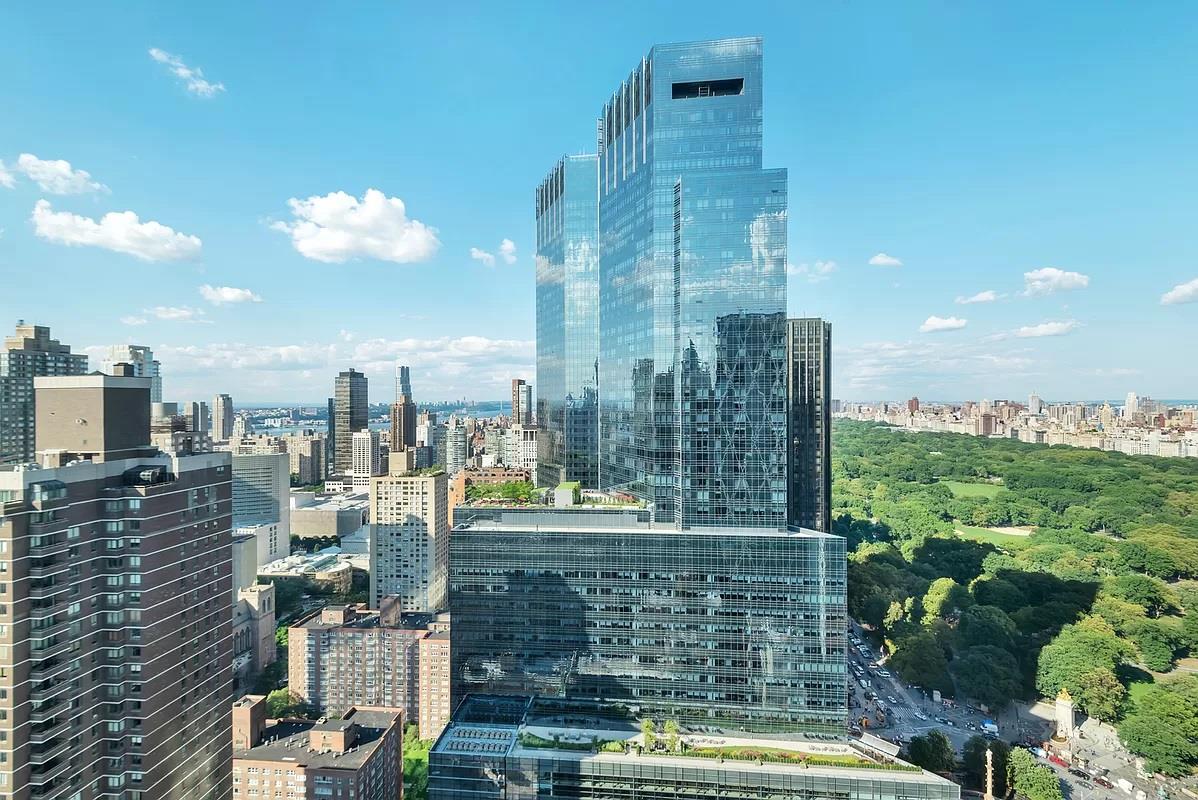 322 West 57th Street, Unit 55S1 Manhattan, NY 10019 - Photo 31 of 33 a picture of city view