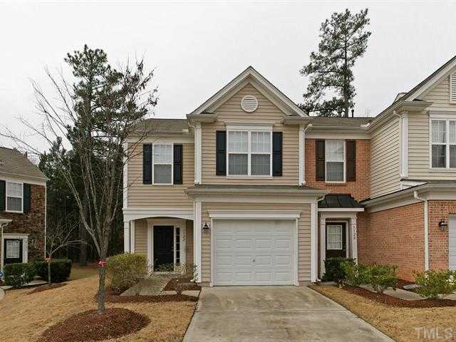 Welcome to this move-in ready townhome located in the Raleigh neighborhood of North Ridge Trace.
