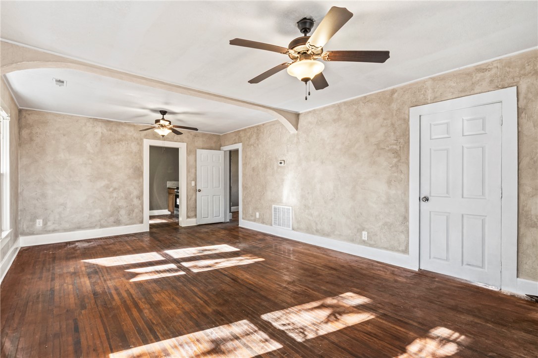 185 East Roller Avenue Decatur, AR 72722 - Photo 6 of 27 Gallery Image 6