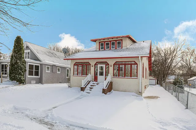 $232,400 | 1118 8th Avenue South, Fargo, ND 58103