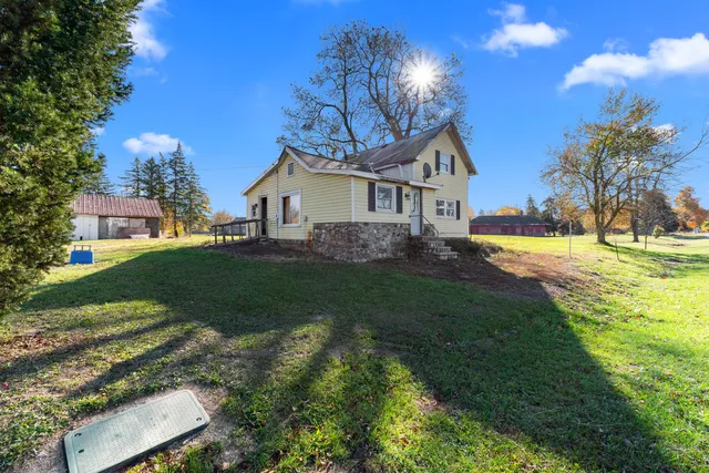 $45,000 | 219 North Hayward Street, Montgomery, MI 49255