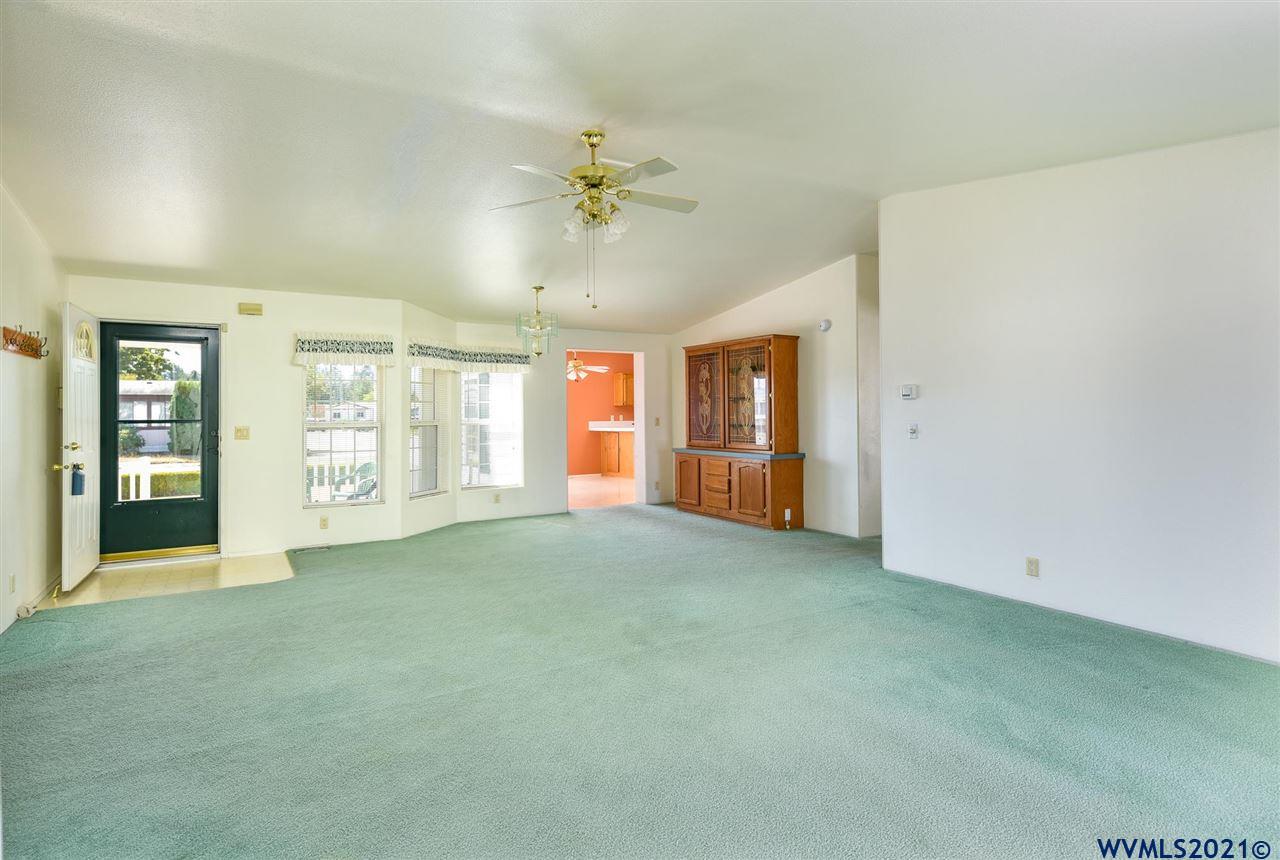3075 Galena Loop Lebanon, OR 97355 - Photo 10 of 37 Gallery Image 10