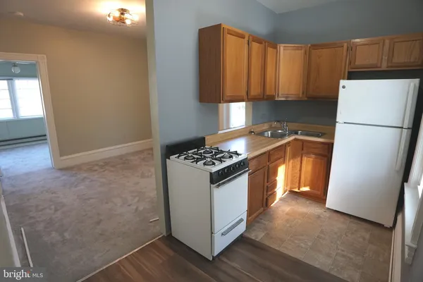 $1,275 | 1000 Edmondson Avenue, Unit 4, Catonsville, MD 21228