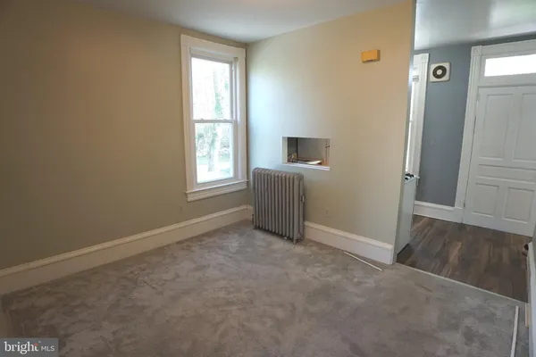 $1,275 | 1000 Edmondson Avenue, Unit 4, Catonsville, MD 21228